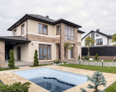 Checking the house before buying