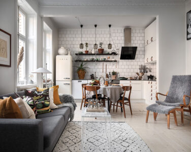 Checking an apartment before buying