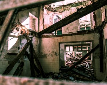 Підготовка технічного звіту про руйнування будівлі або споруди