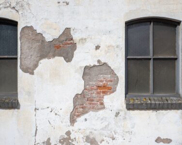 Facade Cladding Delamination: Causes, Dangers, and Repair Methods
