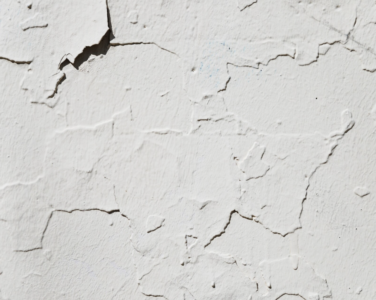Cracks in Plaster: When It Is Dangerous