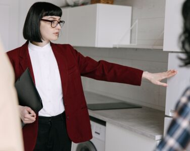 Купівля будинку біля Києва: що потрібно знати іноземному покупцю